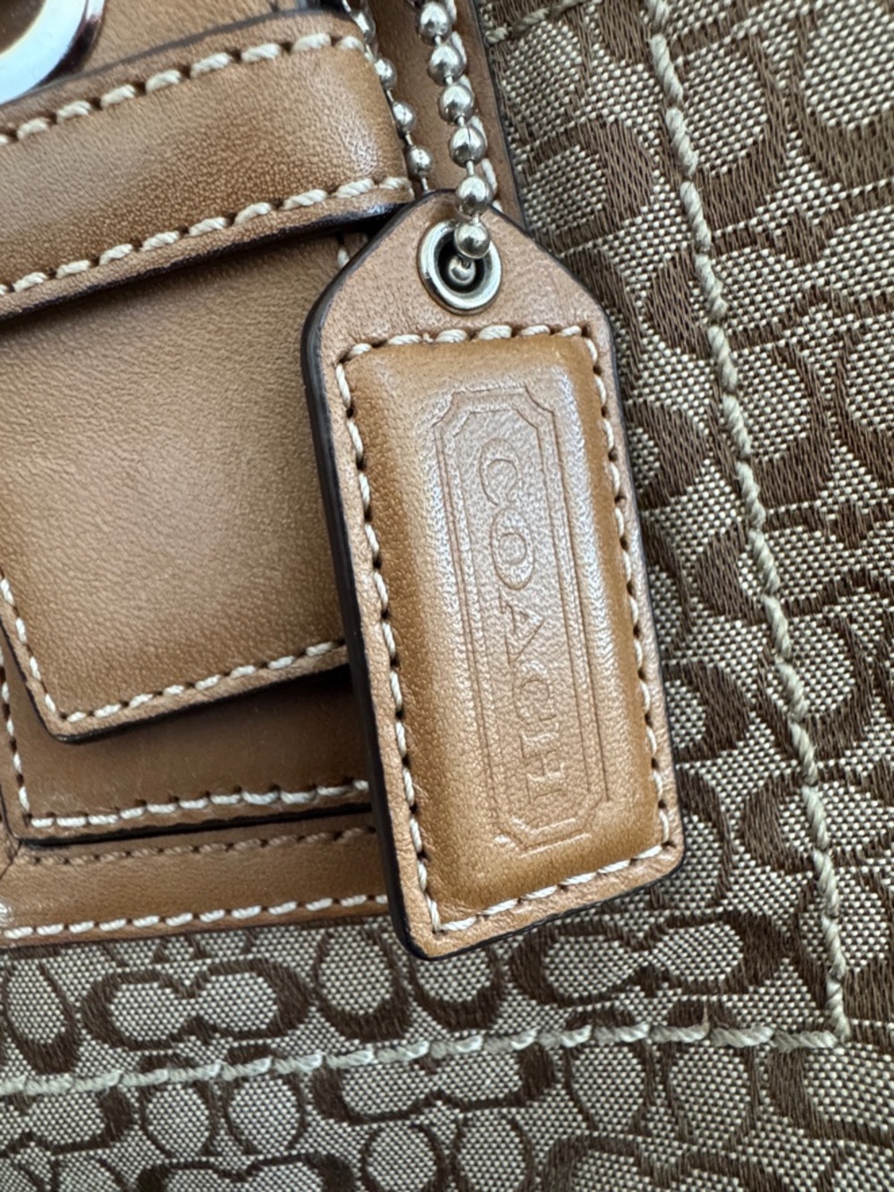Coach Vintage Brown Signature Canvas Shoulder Bag with Tan Trim - Picture 15 of 16